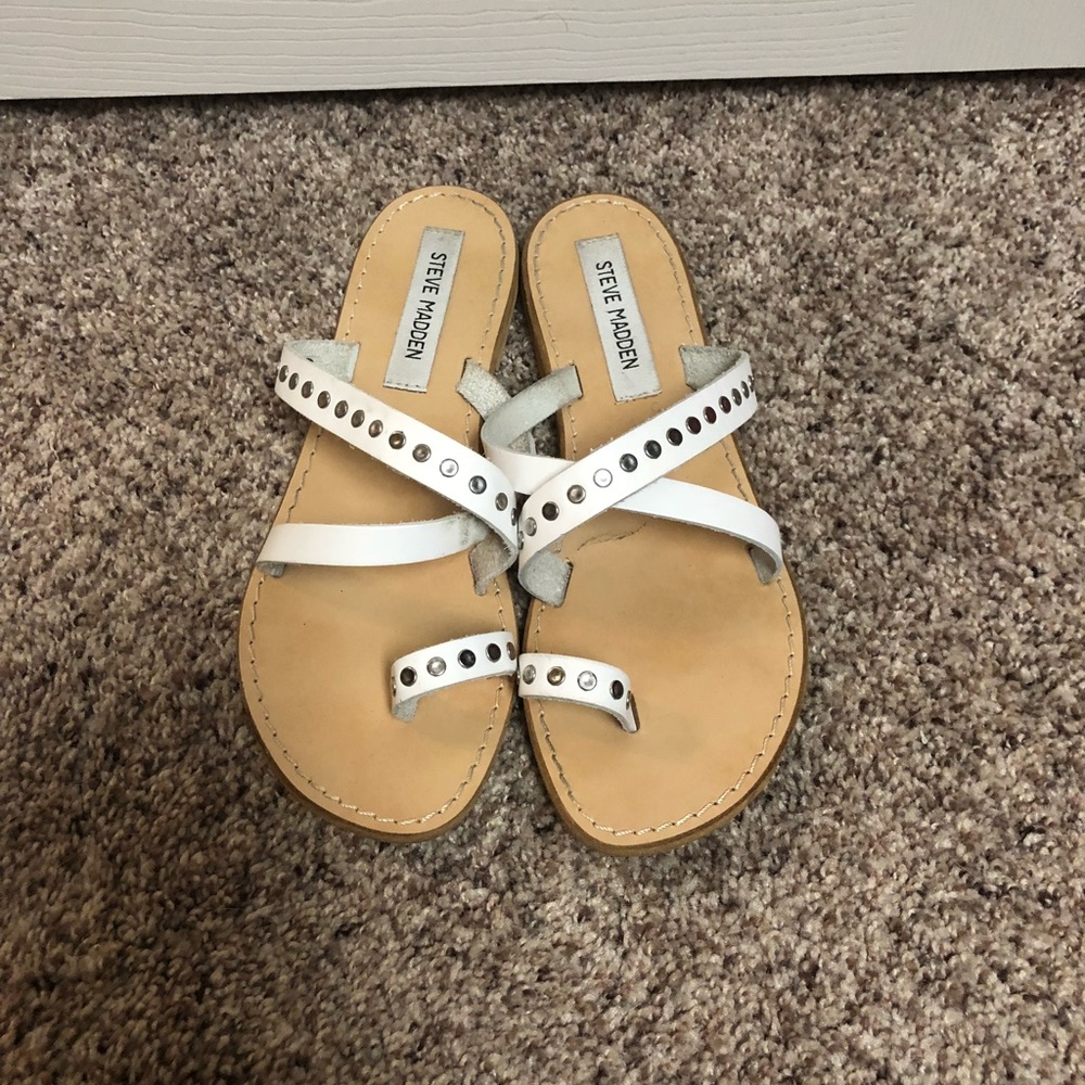 Steve Madden white sandals